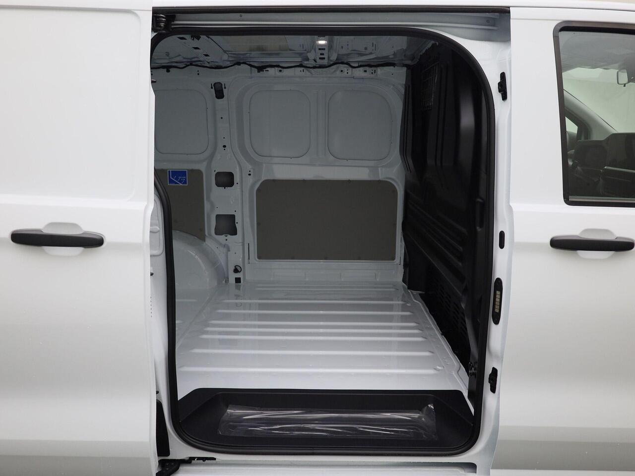 Volkswagen E-Transporter Bedrijfswagens Bestelwagen 64kWh 218pk L1 728631