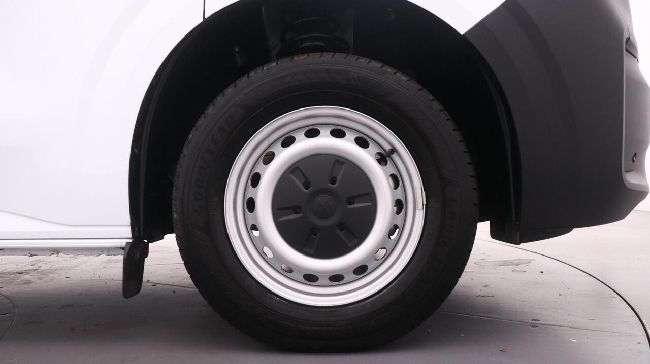 Volkswagen E-Transporter L2H1 64kWh 218pk RWD 3.2T Life-Intro /Direct leverbaar