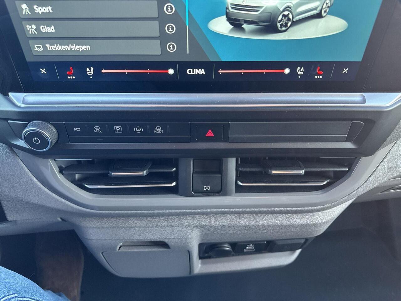 Volkswagen E-Transporter 32 L1H1 Life 64 kWh | 2x schuifdeur | 218pk | Trekhaak | Op voorraad |