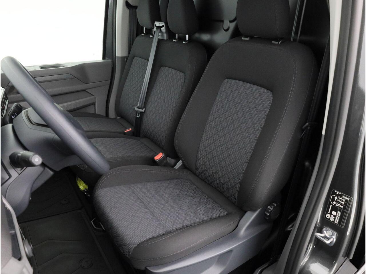 Volkswagen E-Transporter 160 kW / 218 pk L2 | Trekhaak | Navigatie | 2x Schuifdeur | Apple Carplay/Android Auto | Alarm | All season banden