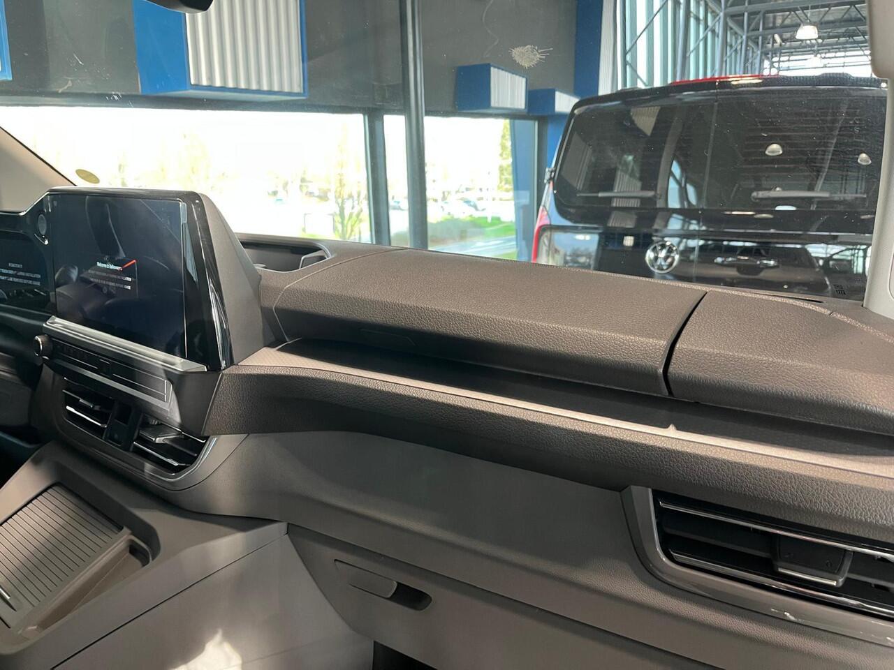 Volkswagen E-Transporter Bedrijfswagens Bulli L2 286pk 64kWh Elektrische aandrijving | Accu 95Ah (AGM) | Lichtmetalen velgen 17" (6,5 J 17) "Le Mans" (glanzend zwart) | Achterdeuren zonder ruit | Binnenspiegel met digitaal display en dashcamfunctie via app |