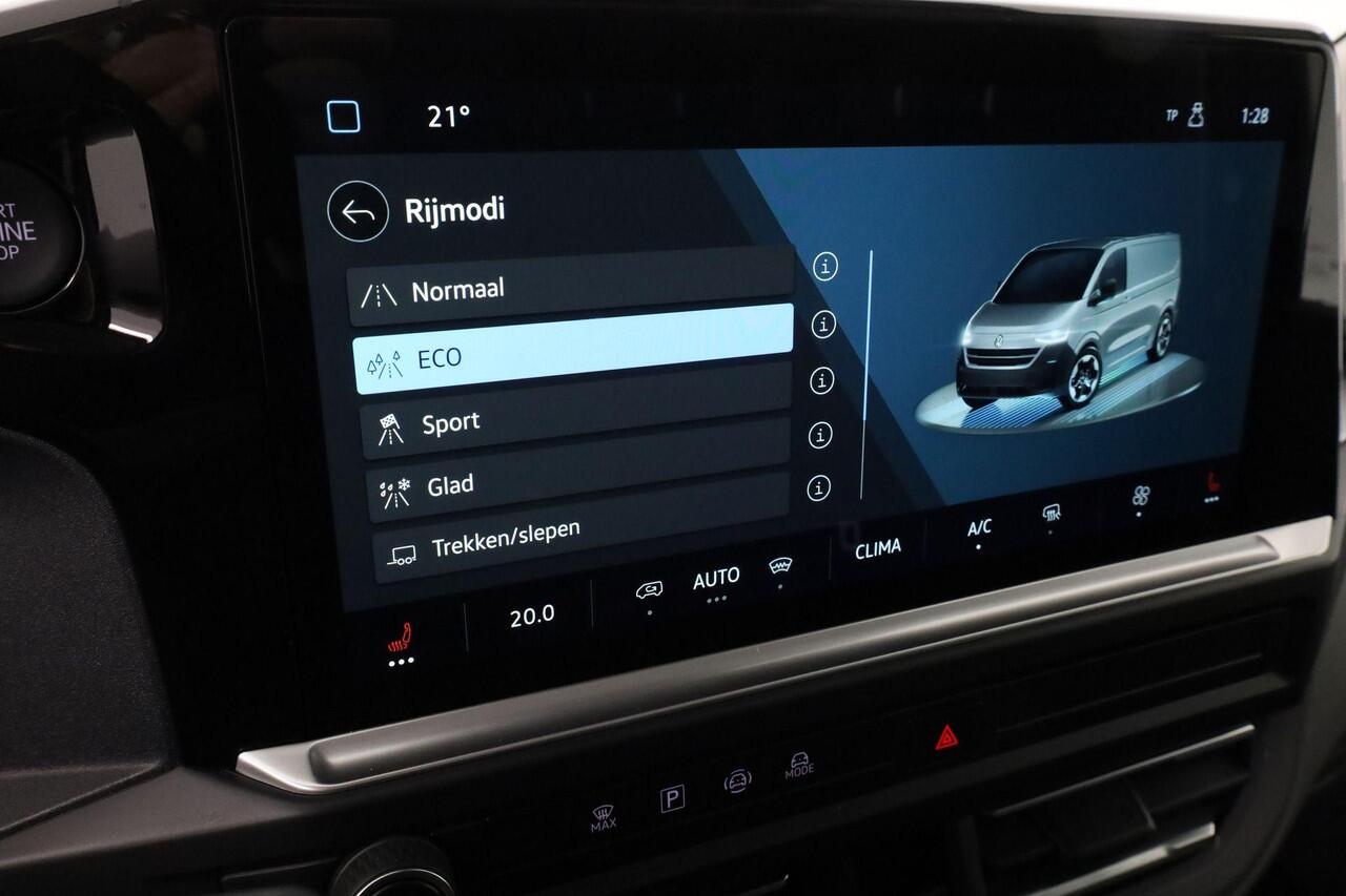 Volkswagen E-Transporter Life Intro 160 kW / 218 pk L2 3500 mm | Warmtepomp | Achteruitrijcamera | Trekhaak | LED | Bijrijdersbank