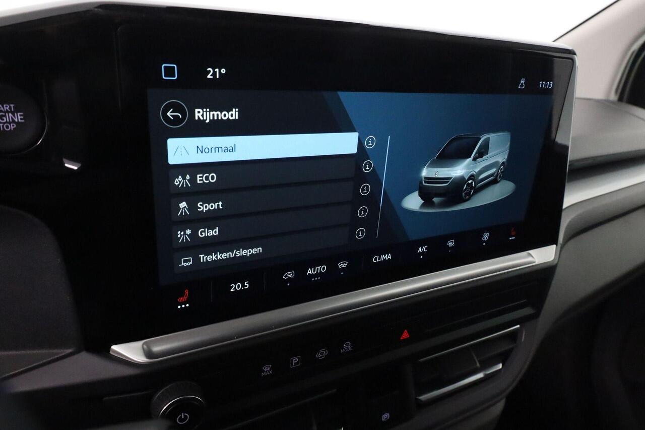 Volkswagen E-Transporter Life Intro 160kW 218pk L2 | Trekhaak | verwarmbare voorruit