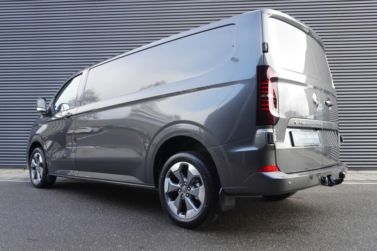 Volkswagen E-Transporter 32 L2H1 Style 286 pk AUT., Climatronic, Lichtmetalen velgen, IQ Light, Navigatie, Climatronic