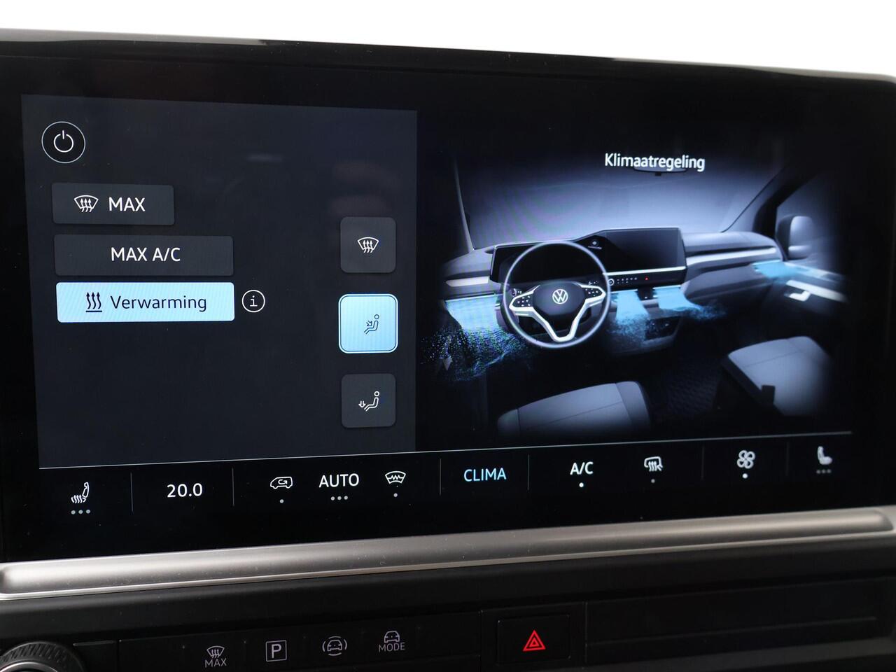 Volkswagen E-Transporter 32 L2H1 Bulli 64 kWh 210 kW (286 pk) DEMO | IQ lights | Navigatie Apple/Andriod carplay | Trekhaak vast | Achteruitrijcamera | Adaptive Cruise Control | Digitaal Dasboard