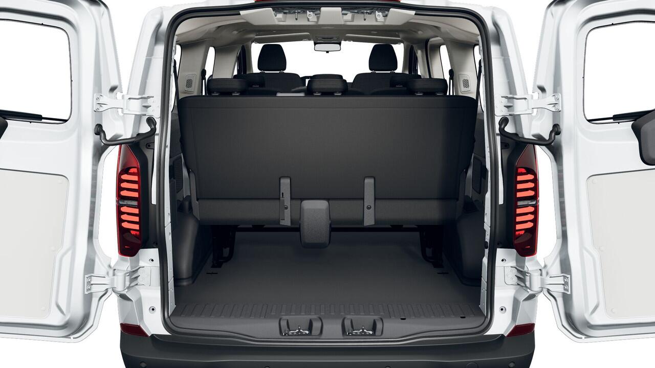 Volkswagen E-Transporter Kombi L1 64 kWh | 136PK | 9 Persoons | Trekhaak