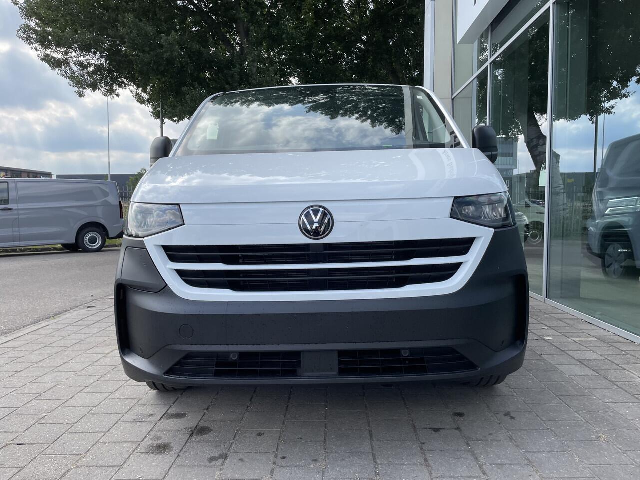 Volkswagen E-Transporter L2 64 kWh 136pk | Trekhaak | Assistentiepakket plus