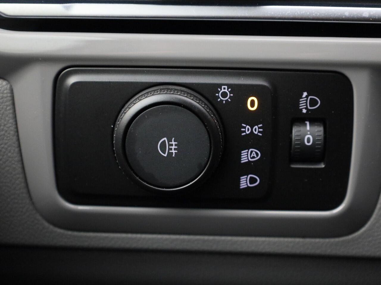 Volkswagen E-Transporter Bedrijfswagens Kombi Life 64kWh 218pk L2 716162