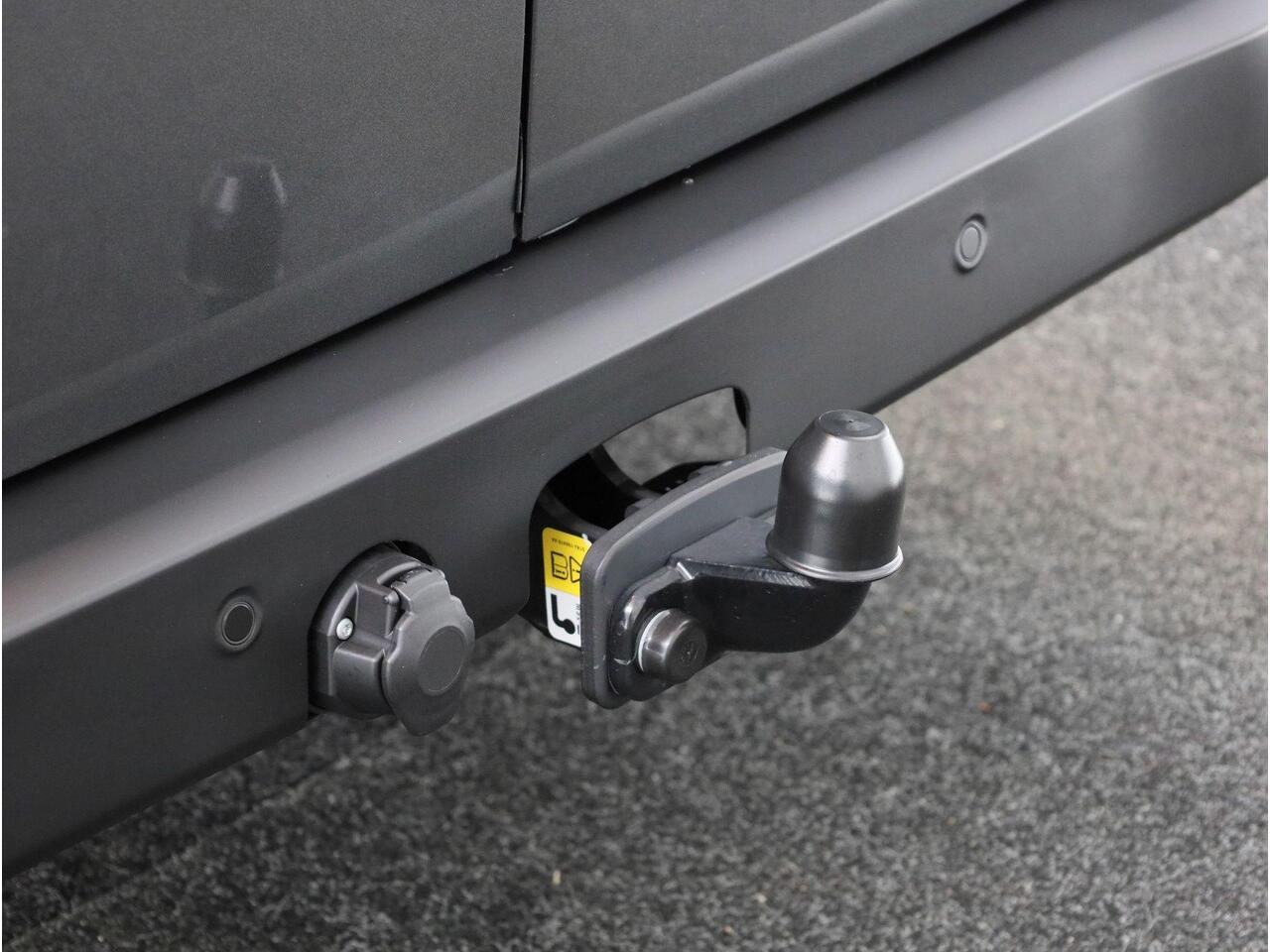 Volkswagen E-Transporter 160 kW / 218 pk L2 | Dubbele schuifdeur | Trekhaak | Alarm | Navigatie | Apple carplay/android auto