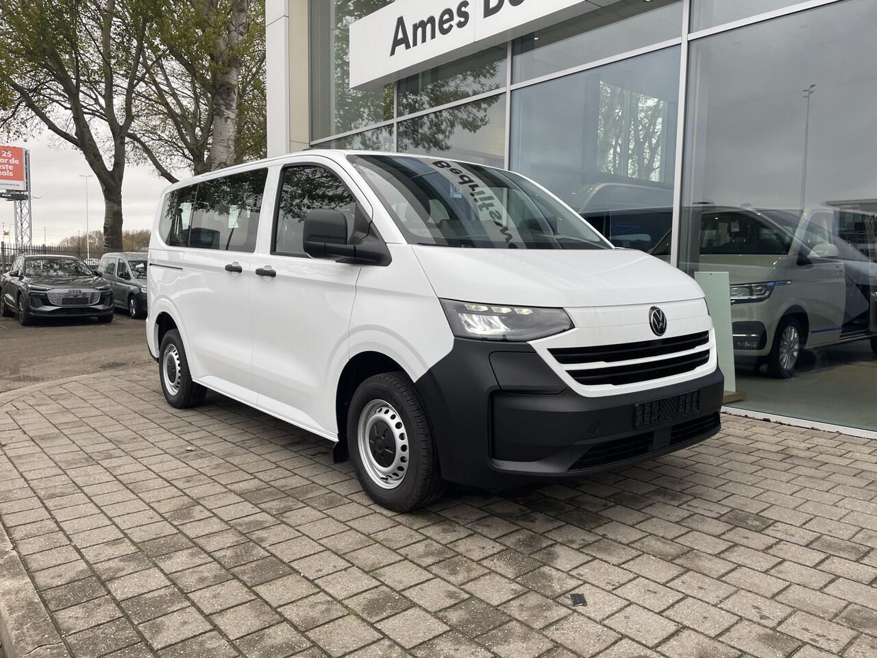 Volkswagen E-Transporter Kombi L1 64 kWh | 136PK | 9 Persoons | Trekhaak