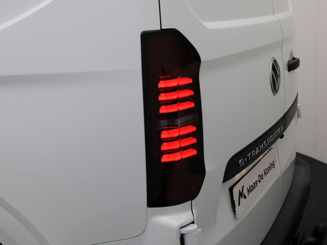 Volkswagen E-Transporter Bedrijfswagens Bestelwagen Bestelwagen 64kWh 218pk L1 396277
