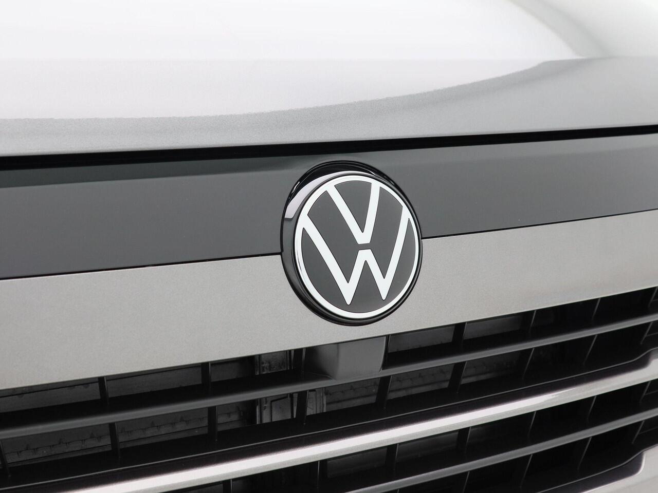 Volkswagen E-Transporter Bedrijfswagens Style Intro L2 286 pk | 19" LM | Side Bar | Trekhaak | Camera | Stoelverwarming | Voorruit Verwarming | Carplay | Dodehoek Detectie | Schuifdeur Rechts |