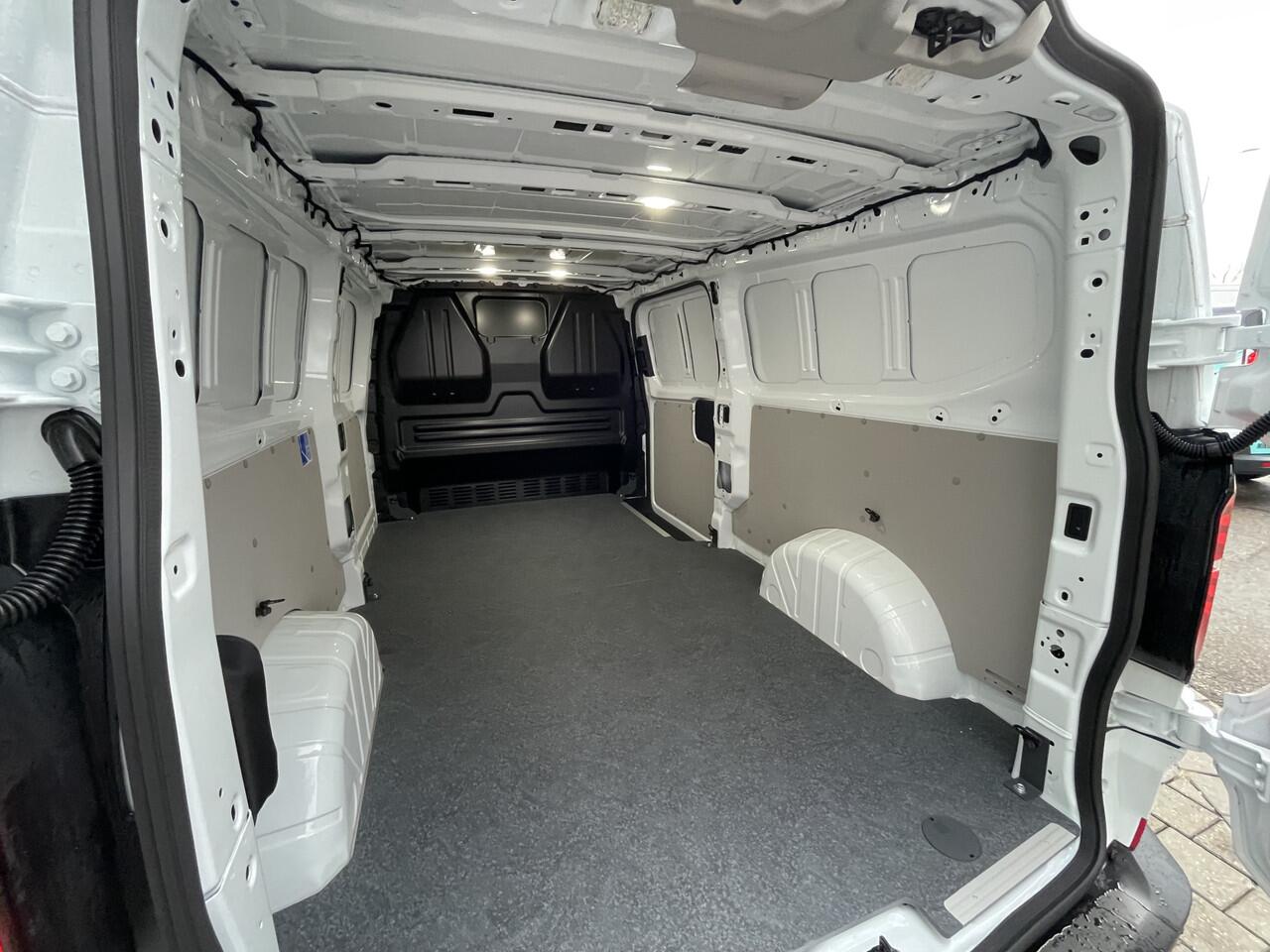 Volkswagen E-Transporter LEASE EDITION **899EU per maand!** | L2 Life 218PK | App connect