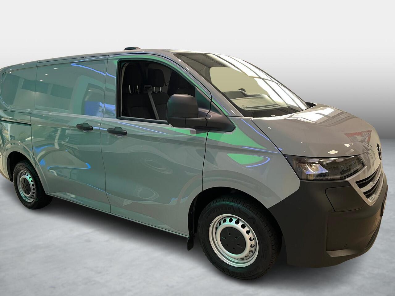 Volkswagen E-Transporter Bedrijfswagens Bestelwagen L1 218pk 64kWh Elektrische aandrijving | Bijrijdersbank | Trekhaak, vast | Navigatiesysteem 13" met draadloos App-Connect | Achterdeuren zonder ruit |