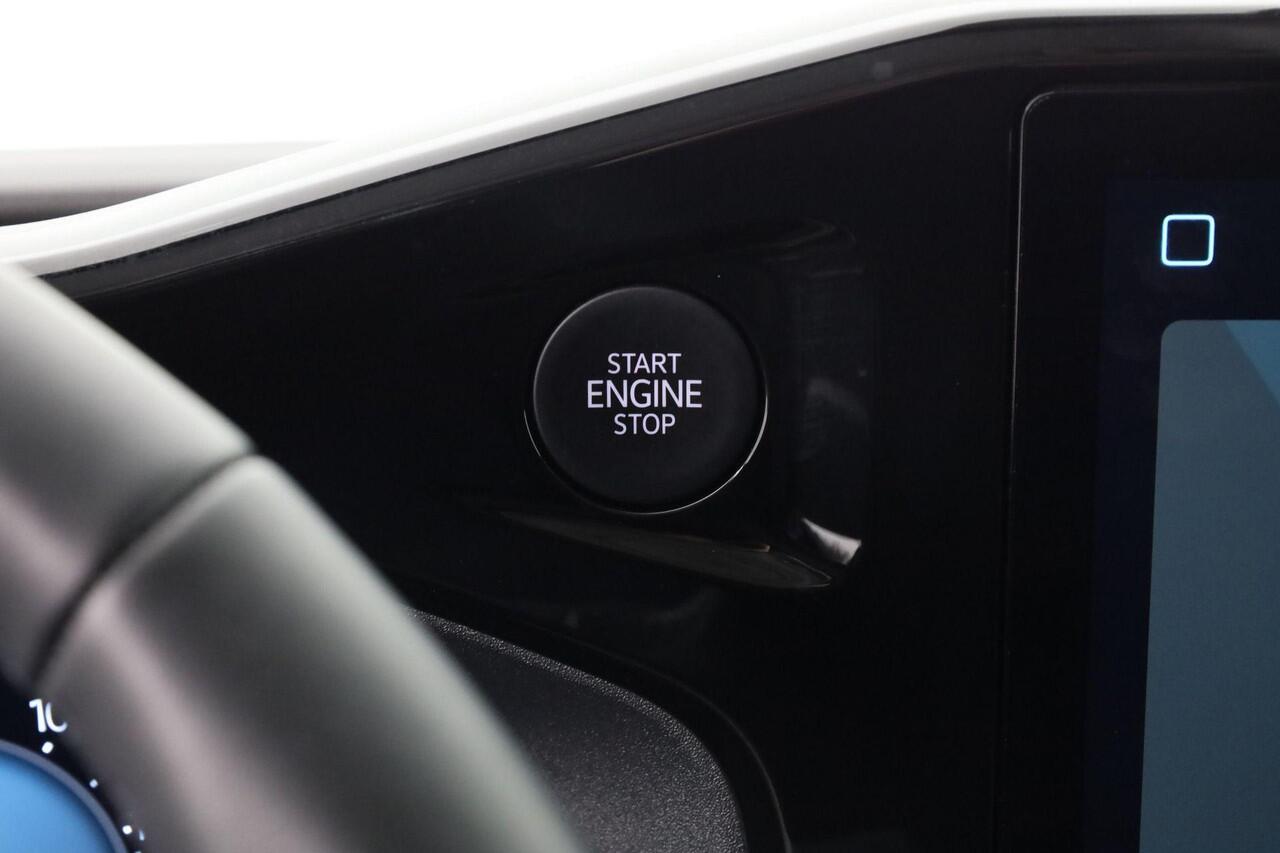 Volkswagen E-Transporter Life Intro 160 kW / 218 pk L2 3500 mm | Warmtepomp | Achteruitrijcamera | Trekhaak | LED | Bijrijdersbank