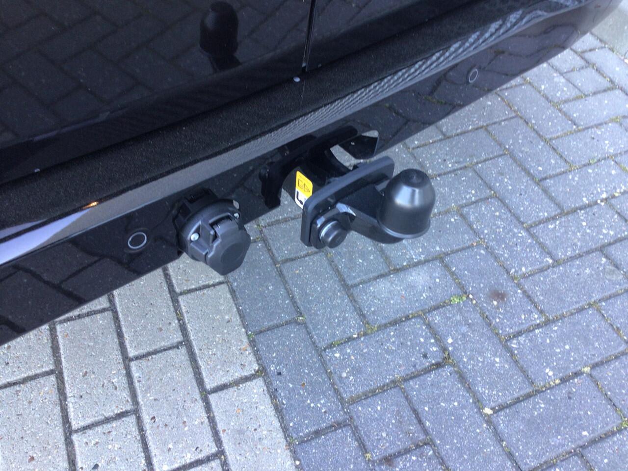 Volkswagen E-Transporter 32 L2H1 286PK Style 64 kWh