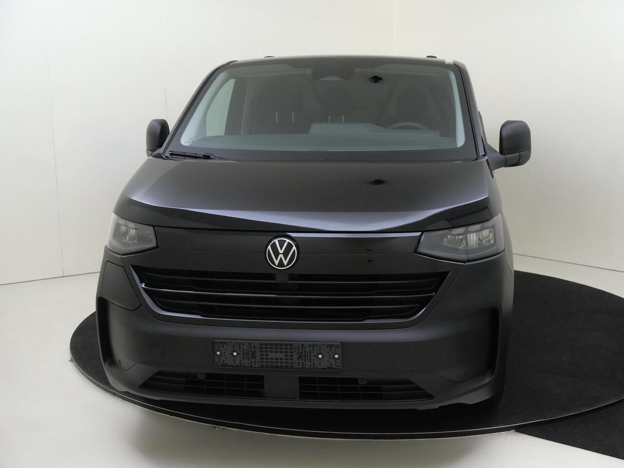 Volkswagen E-Transporter Bedrijfswagens Bestelwagen L2 218pk 64kWh Elektrische aandrijving | Trekhaak, vast | Achterdeuren zonder ruit | Centrale vergrendeling met keyless entry en start systeem Keyless Access | Bijrijdersbank |