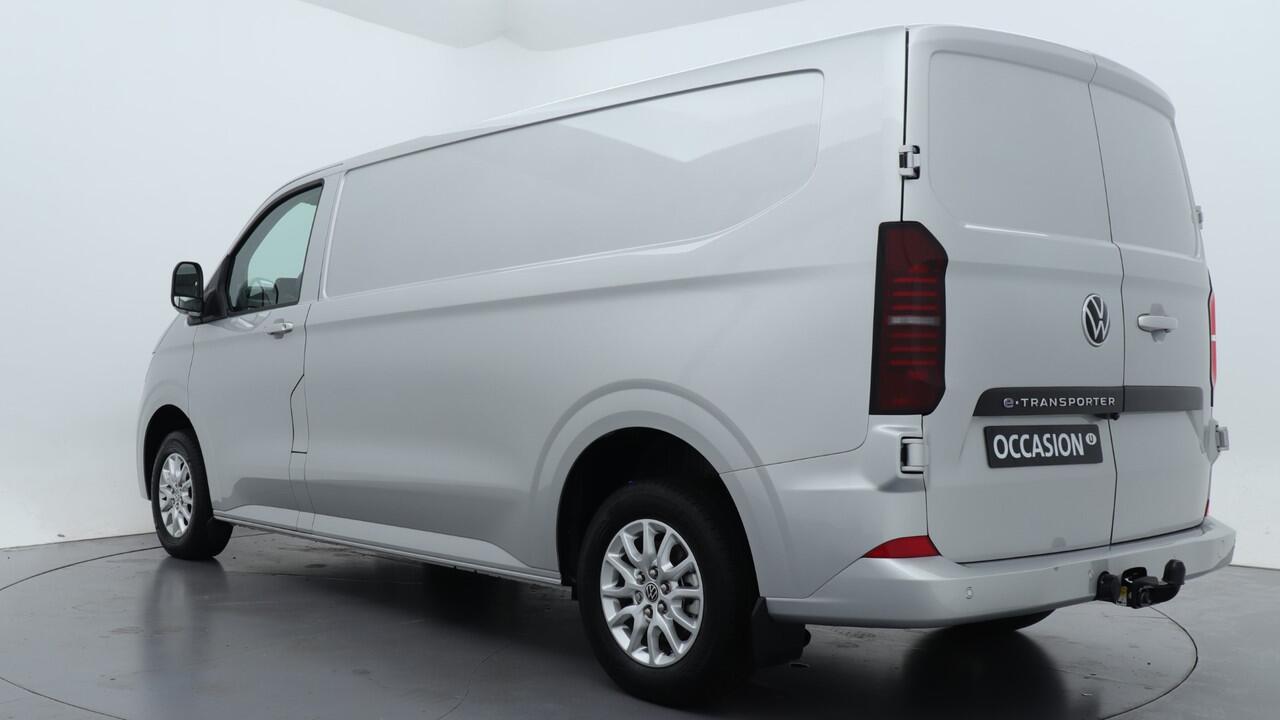 Volkswagen E-Transporter L2H1 64kWh 218pk RWD 3.2T Style-Intro /Direct leverbaar
