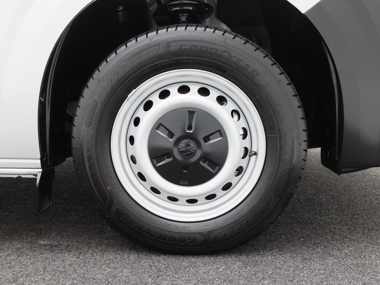 Volkswagen E-Transporter Bedrijfswagens L2 64kWh 218 pk | Trekhaak | Achterdeuren | Bijrijdersbank | Metallic lak |