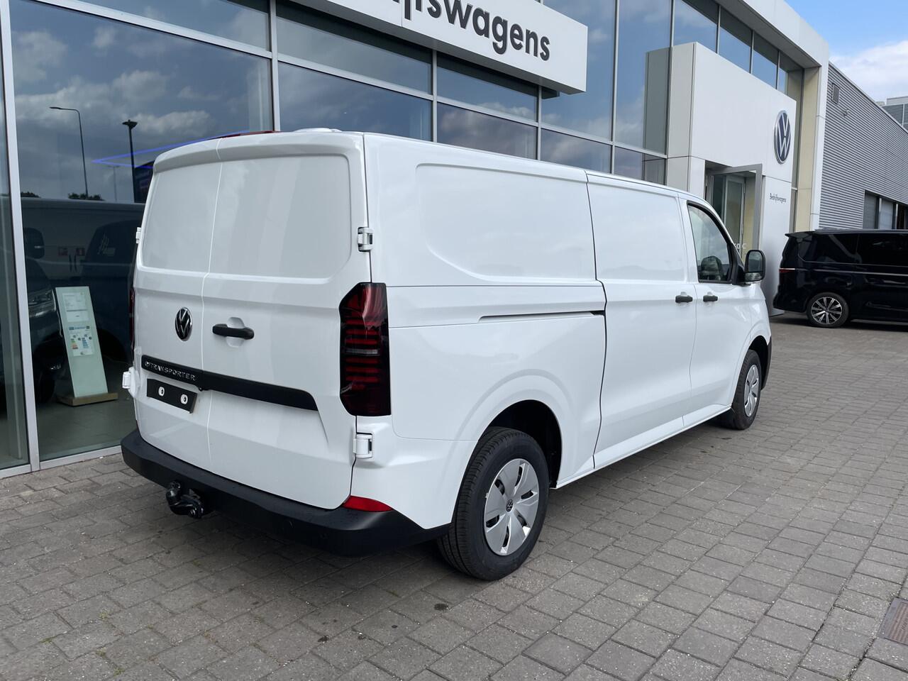 Volkswagen E-Transporter L2 64 kWh 218pk | Trekhaak | Assistentiepakket plus