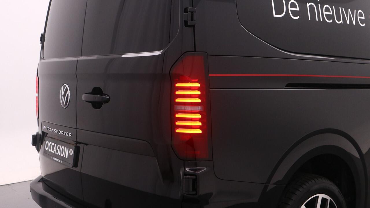 Volkswagen E-Transporter L2H1 64kWh 286pk RWD 3.2T Style-Intro /Demonstratieauto