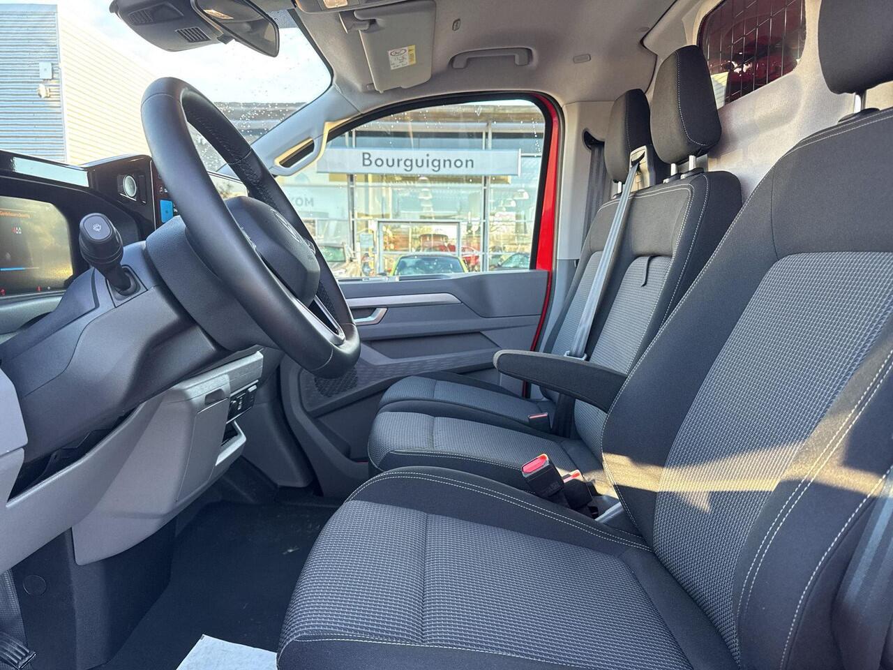 Volkswagen E-Transporter 32 L1H1 Life 64 kWh | 2x schuifdeur | 218pk | Trekhaak | LED | Op voorraad |