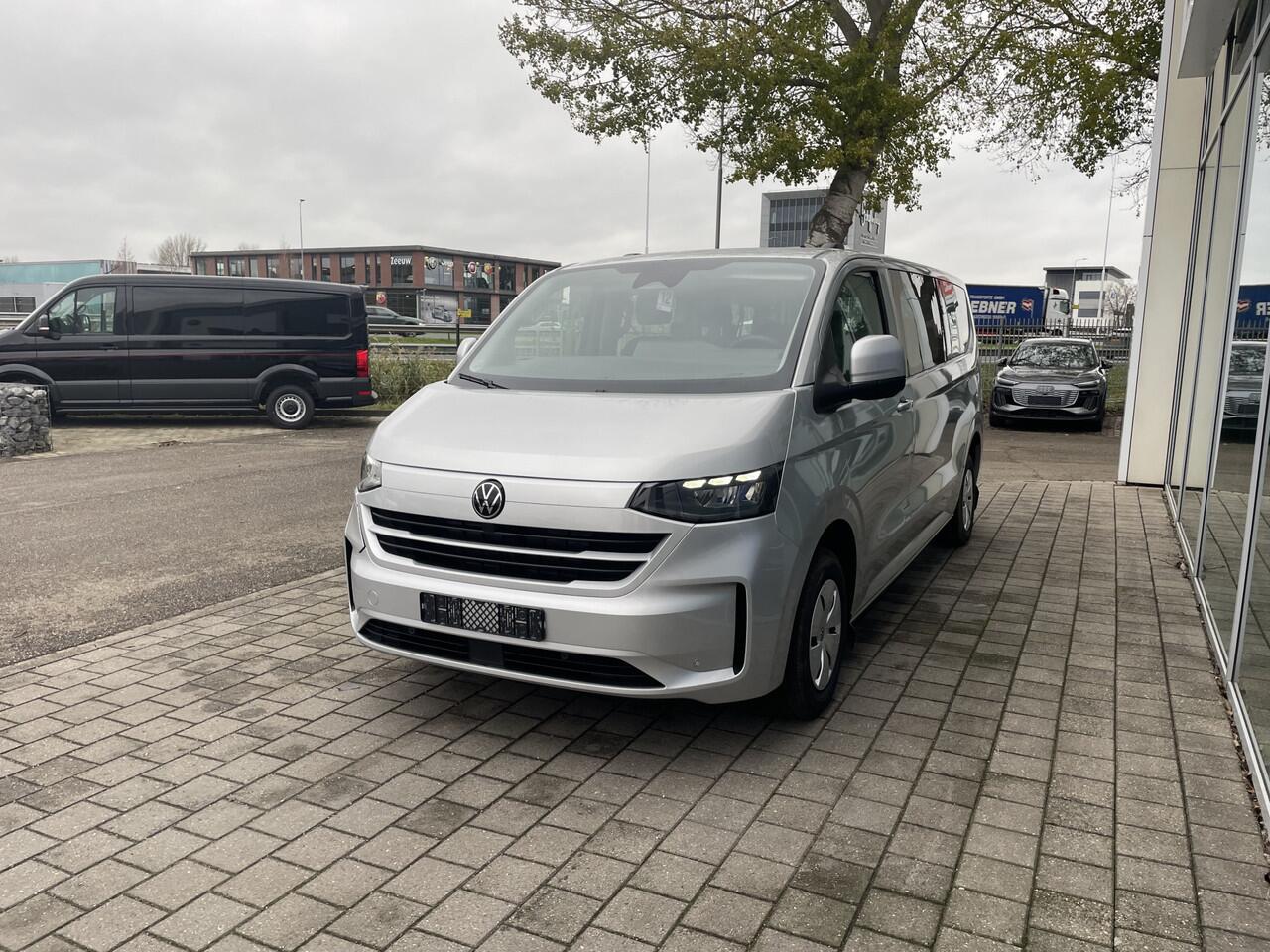 Volkswagen E-Transporter Kombi L2 Life 64 kWh | 218PK | 9 Persoons | Navigatie