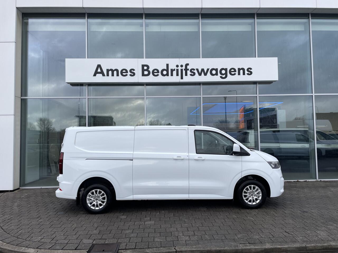 Volkswagen E-Transporter L2 Style 218PK | Trekhaak | App Connect | 3 Zits | Assistentie Pakket Premium