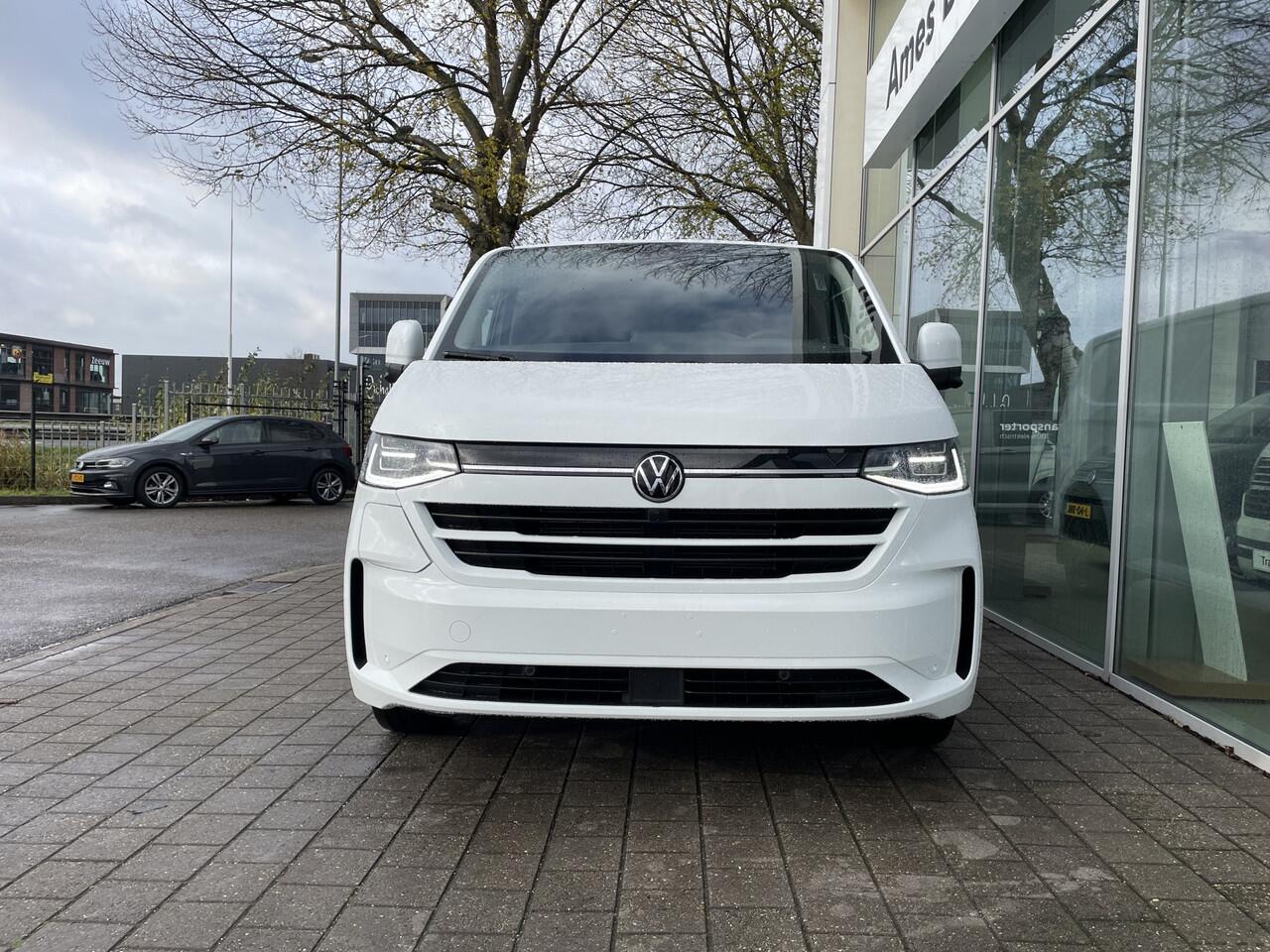 Volkswagen E-Transporter L2 Bulli 218PK | Trekhaak | App Connect | Assistentie Pakket Premium