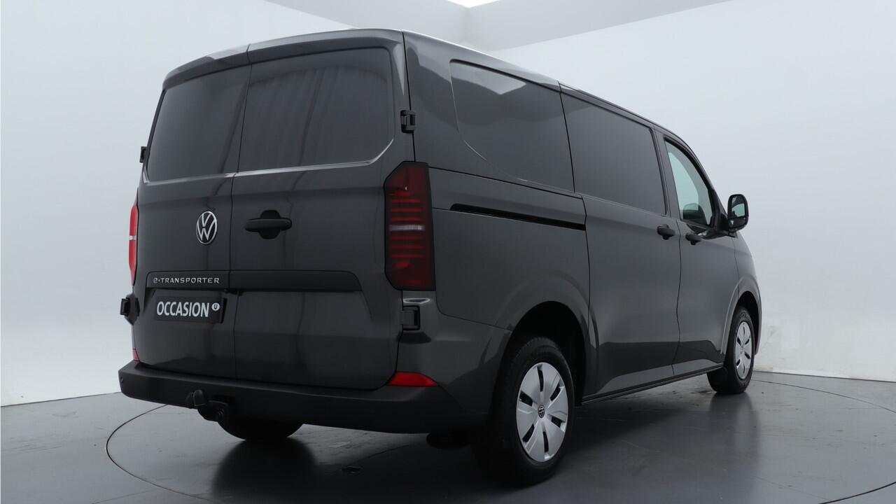 Volkswagen E-Transporter L1H1 64kWh 218pk RWD 3.2T Life Intro /Direct leverbaar
