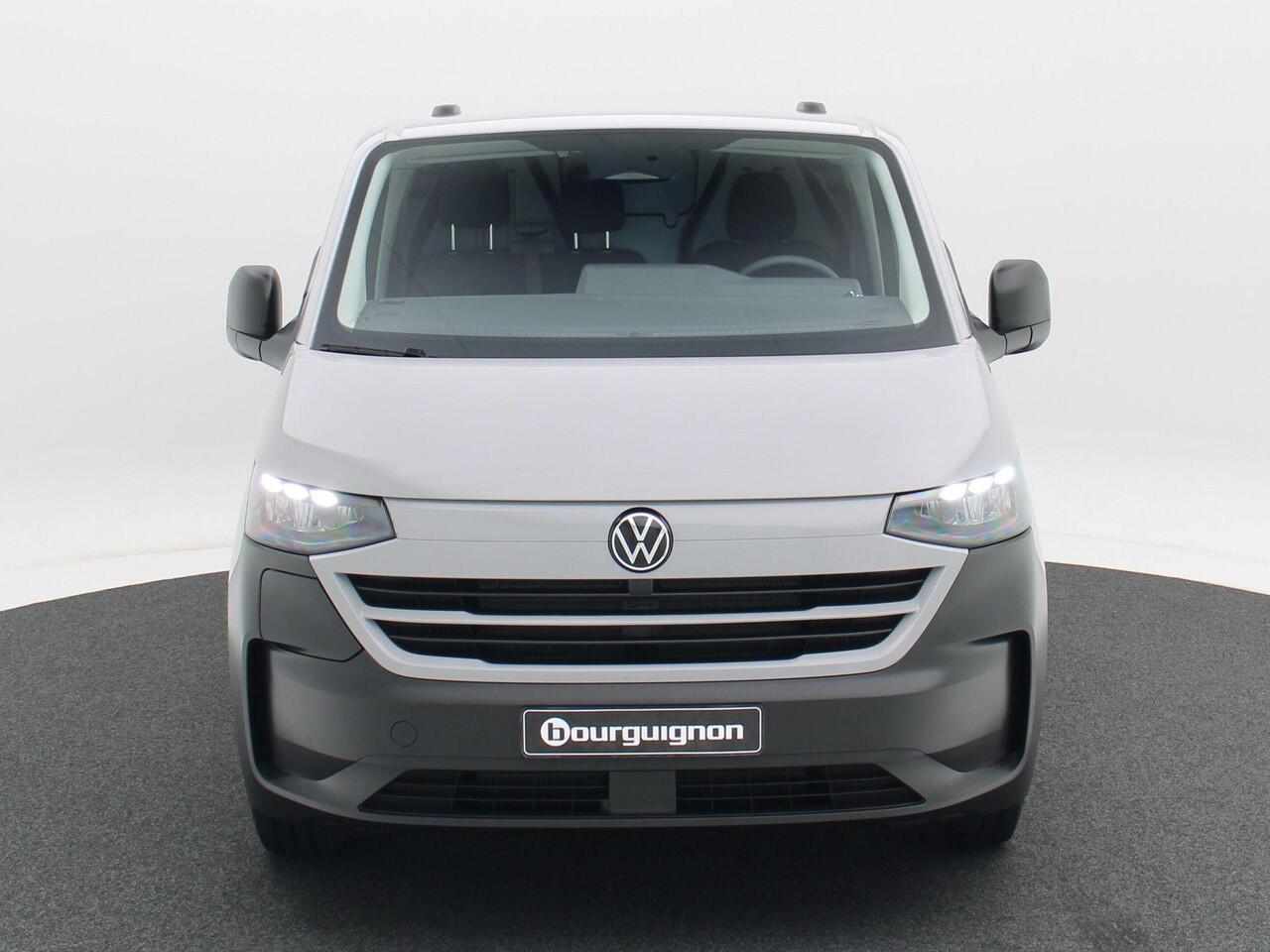 Volkswagen E-Transporter L2 64kWh 218 pk | Trekhaak | Achterdeuren | Bijrijdersbank |