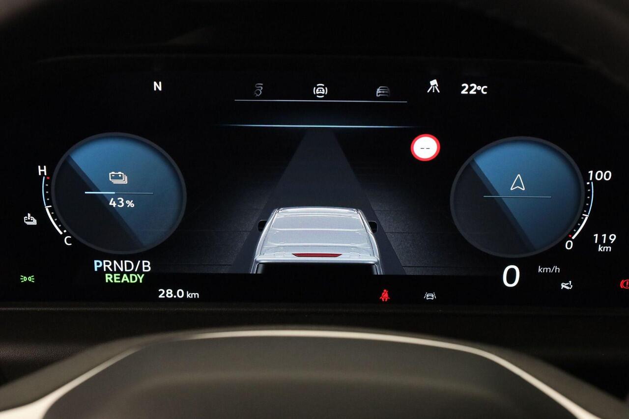 Volkswagen E-Transporter Bulli 210kw 286pk L2 | Clima | Trekhaak | Camera | Navigatie | Led | PDC | L.M. Wielen 17" | All season banden | Zijwandbekleding