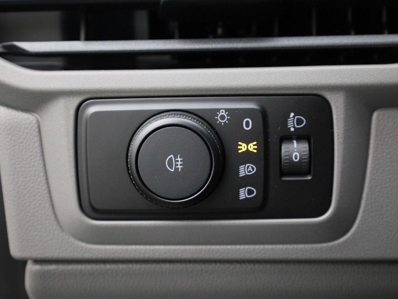 Volkswagen E-Transporter Bedrijfswagens Bestelwagen Bestelwagen 64kWh 218pk L1 396278