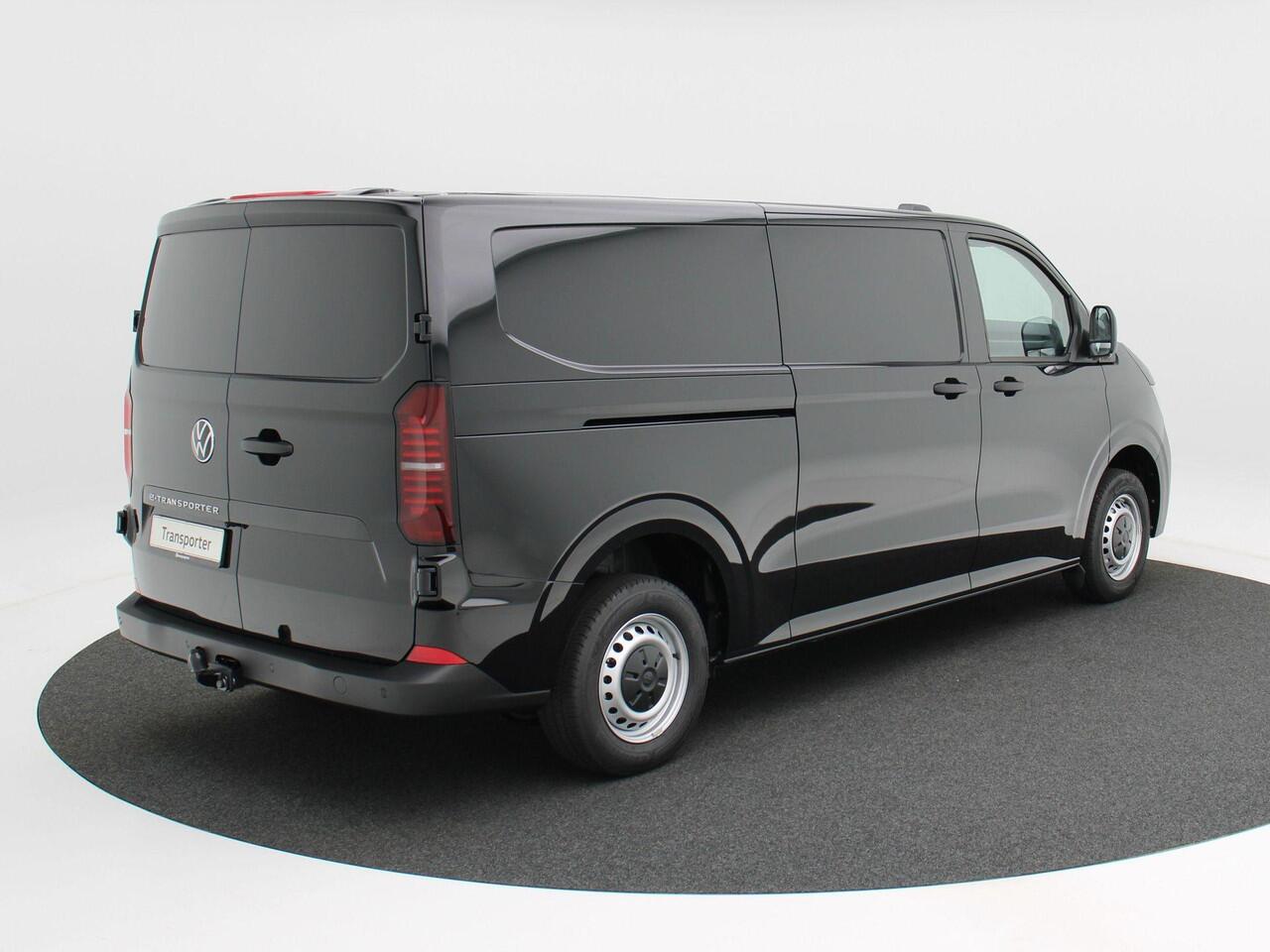 Volkswagen E-Transporter Life Intro L2H1 218 pk | Trekhaak | Stoelverwarming | Achterdeuren |