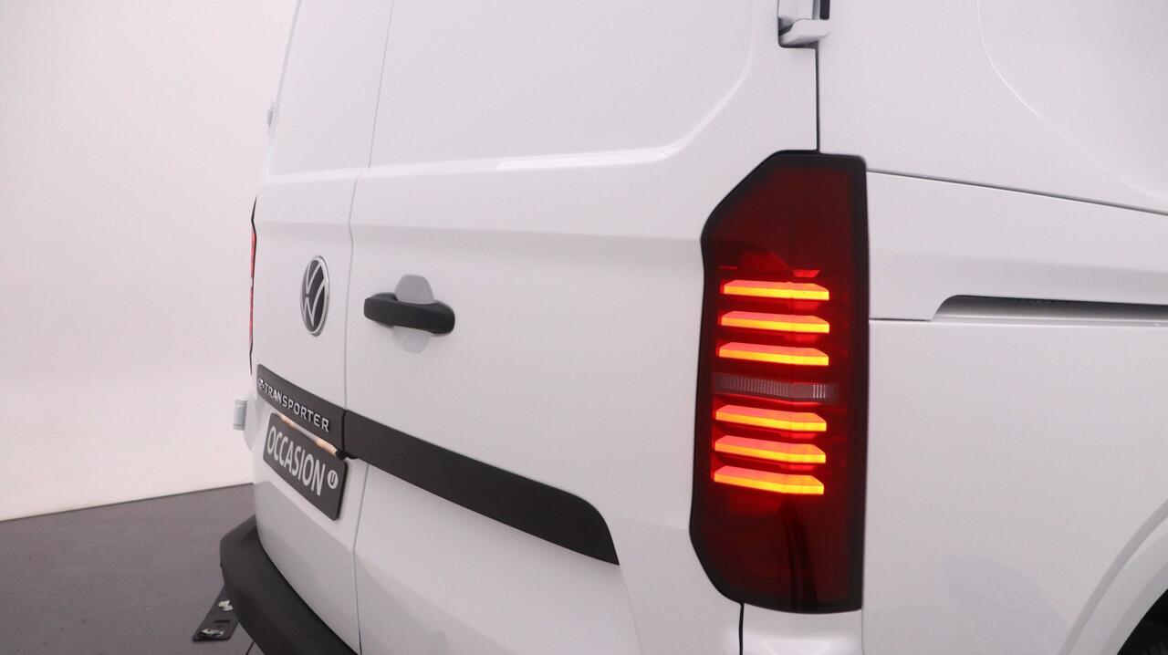 Volkswagen E-Transporter L1H1 64kWh 160kW 218PK RWD Life-Intro / Direct leverbaar