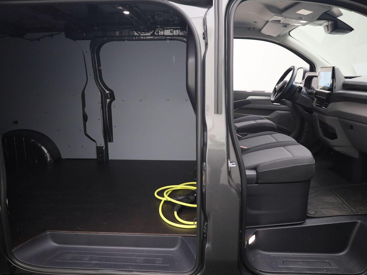 Volkswagen E-Transporter 34 Life 64kWh / 218pk L2