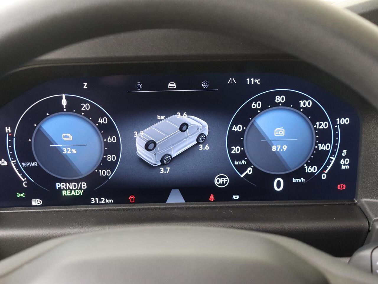 Volkswagen E-Transporter Bedrijfswagens Bestelwagen L2 218pk 64kWh Elektrische aandrijving | Trekhaak, vast | Achterdeuren zonder ruit | Centrale vergrendeling met keyless entry en start systeem Keyless Access | Bijrijdersbank |