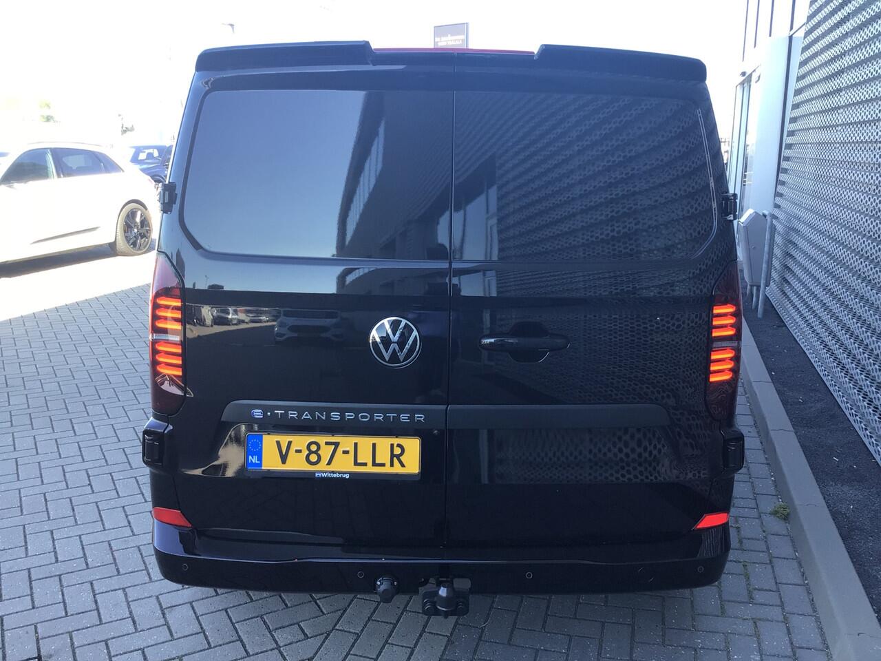 Volkswagen E-Transporter 32 L2H1 286PK Style 64 kWh