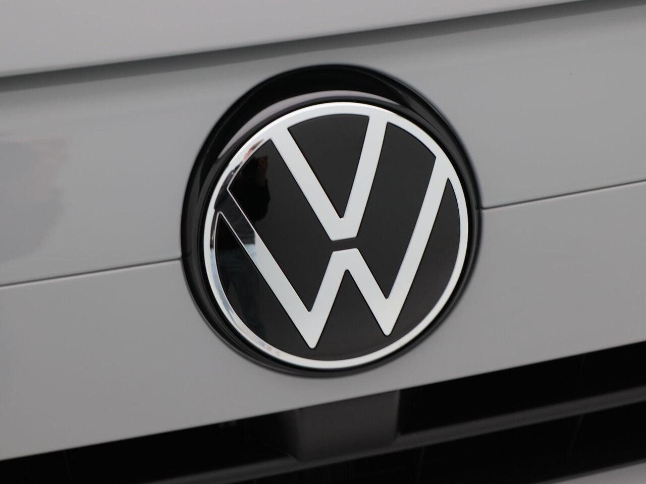 Volkswagen E-Transporter L2 64kWh 218 pk | Trekhaak | Achterdeuren | Bijrijdersbank |