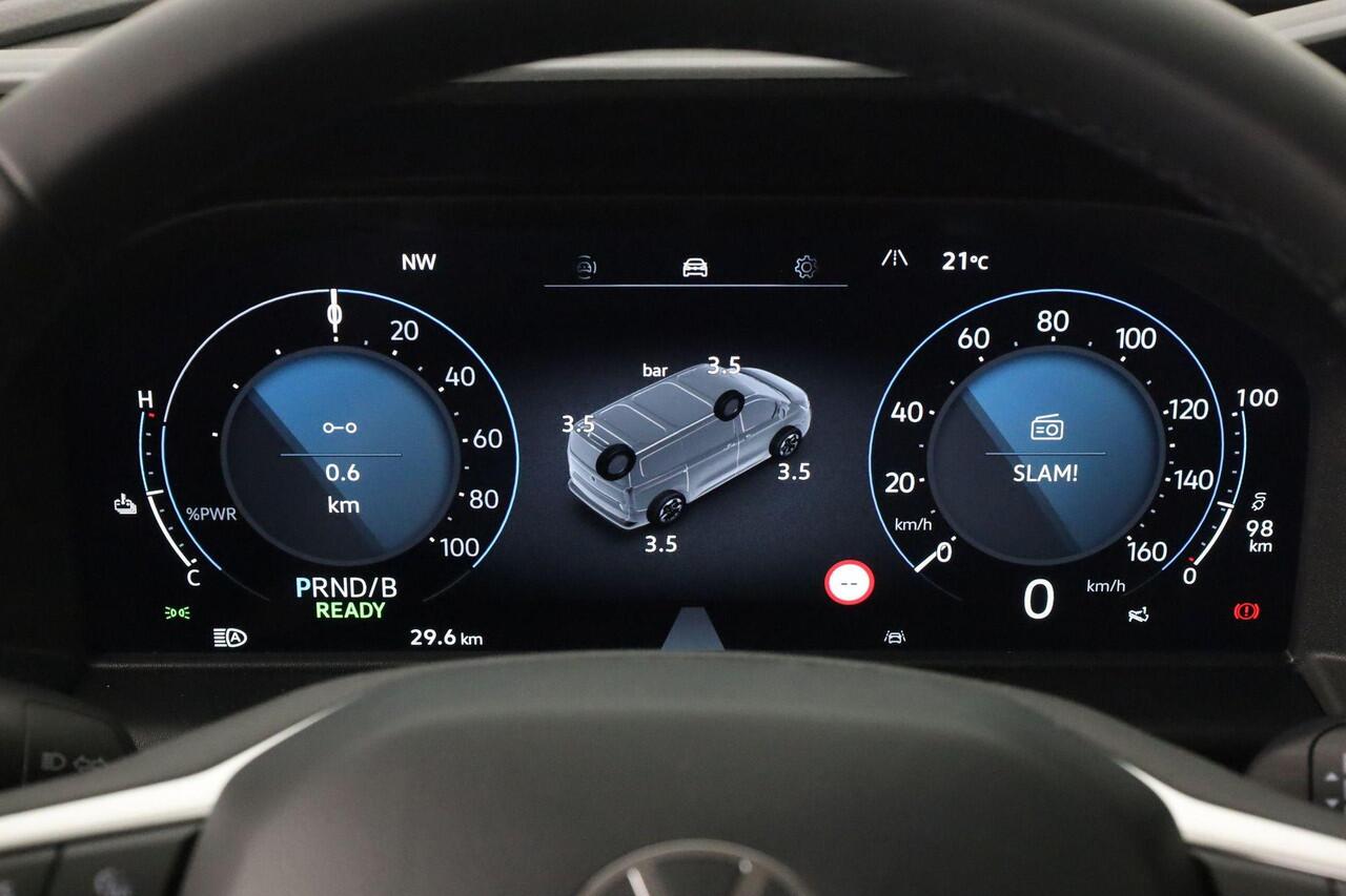 Volkswagen E-Transporter Life Intro 160kW 218pk L2 | Trekhaak | verwarmbare voorruit