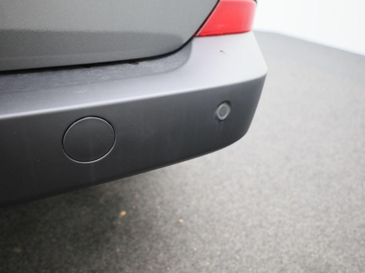 Volkswagen E-Transporter 34 Life 64kWh / 218pk L2