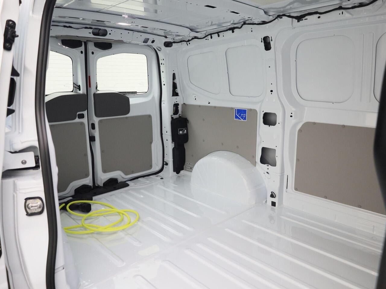 Volkswagen E-Transporter Bedrijfswagens Bestelwagen 64kWh 218pk L1 728631