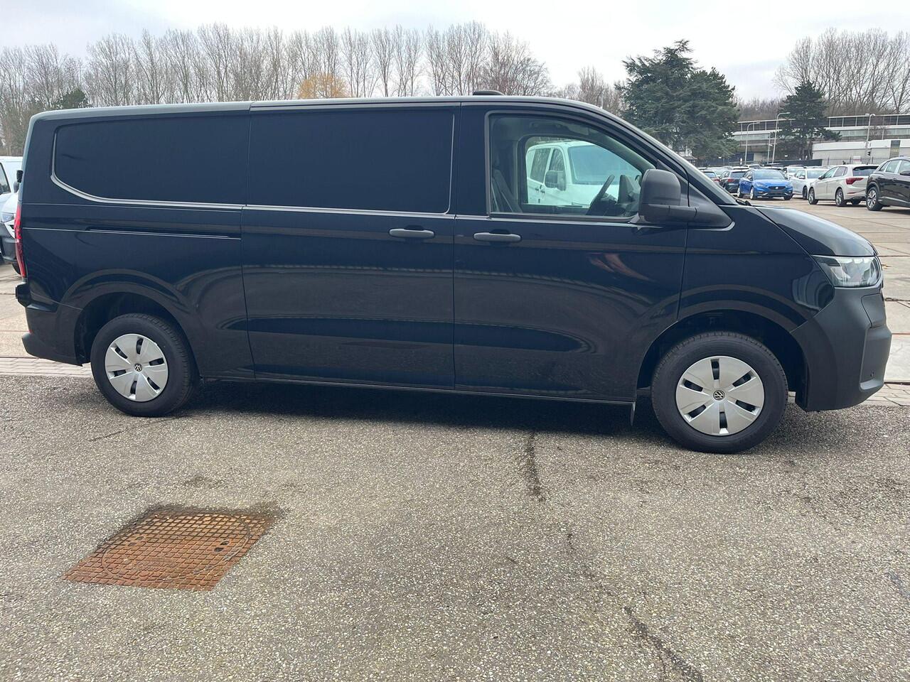 Volkswagen E-Transporter Bedrijfswagens Life L2 160 kW (218 pk) Elektrische aandrijving | Vaste trekhaak | Voorbereiding voor vw connect en vw connect plus | Bestuurdersassistentiepakket plus | Achterdeuren zonder ruit |