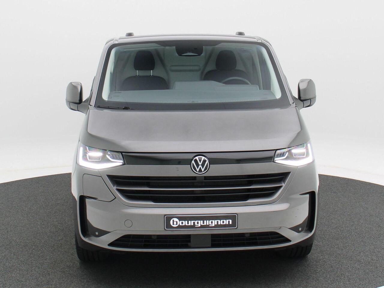 Volkswagen E-Transporter Style Intro L2 286 pk | 19" LM | Side Bar | Trekhaak | Camera | Stoelverwarming | Voorruit Verwarming | Carplay | Dodehoek Detectie | Schuifdeur Rechts |
