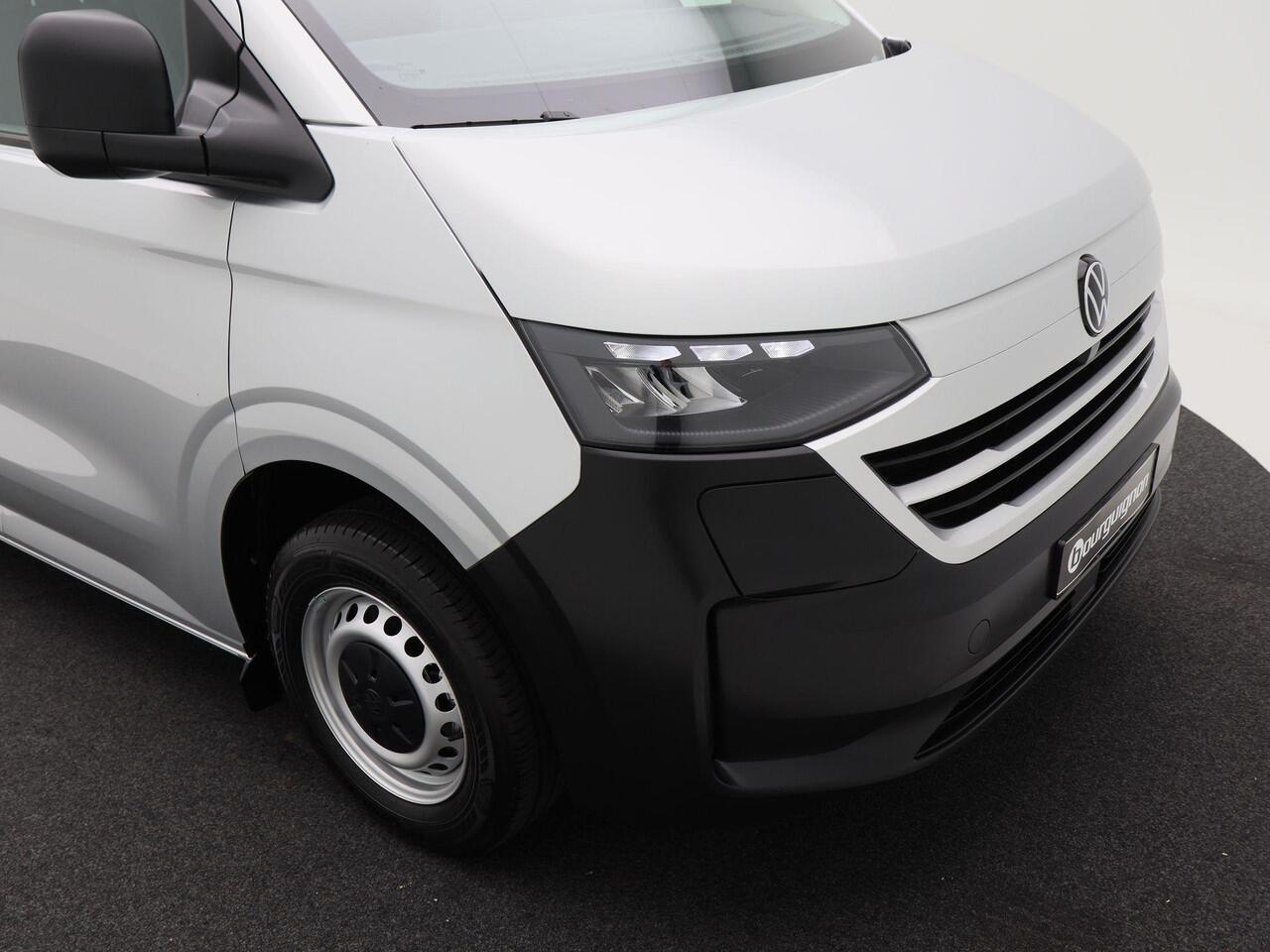 Volkswagen E-Transporter Bedrijfswagens L2 64kWh 218 pk | Trekhaak | Achterdeuren | Bijrijdersbank | Zilver Metallic | 5 jaar gratis onderhoud | 8 jaar garantie op de accu |