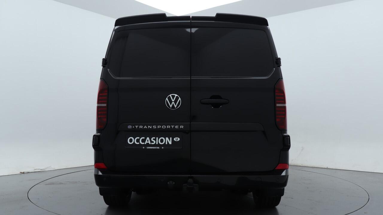 Volkswagen E-Transporter e-Transporter L2H1 64kWh 286pk RWD 3.2T Style-Intro /Demonstratieauto