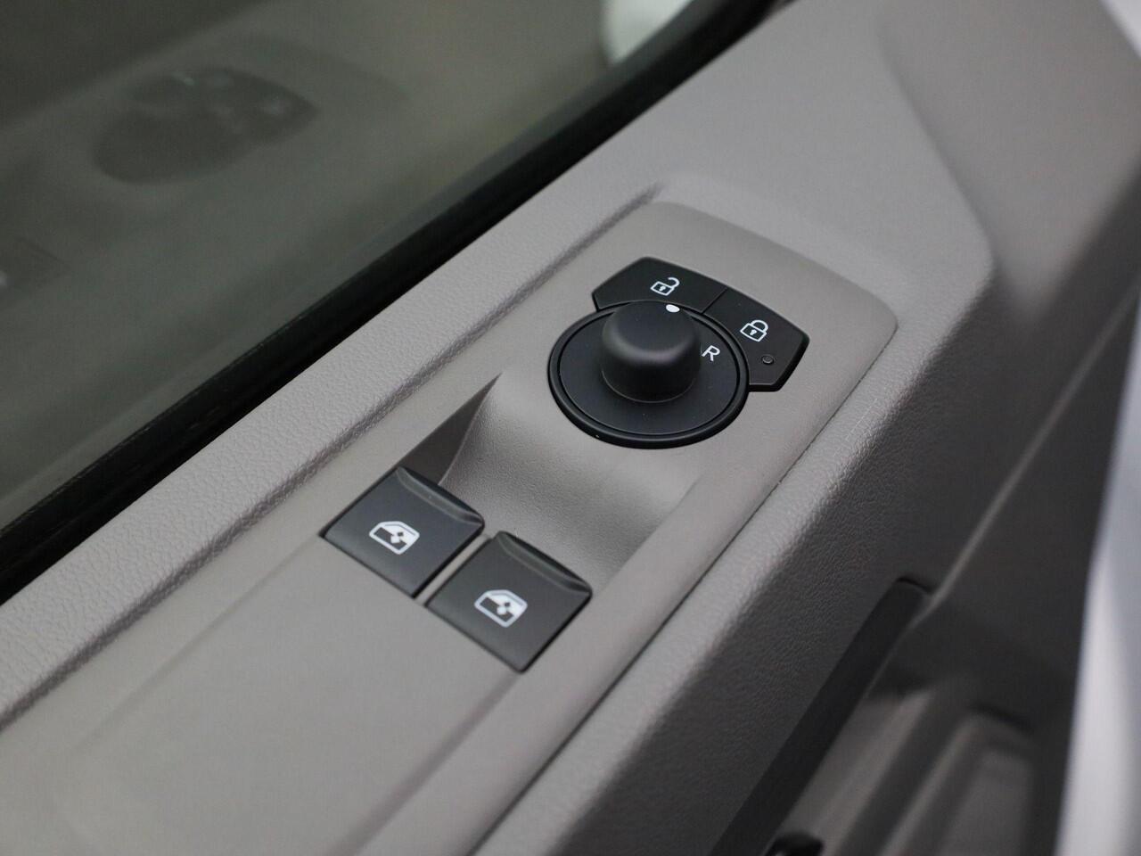 Volkswagen E-Transporter Bedrijfswagens Kombi Life 64kWh 218pk L2 716161