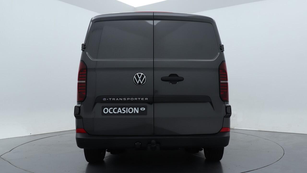 Volkswagen E-Transporter L1H1 64kWh 218pk RWD 3.2T Life Intro /Direct leverbaar