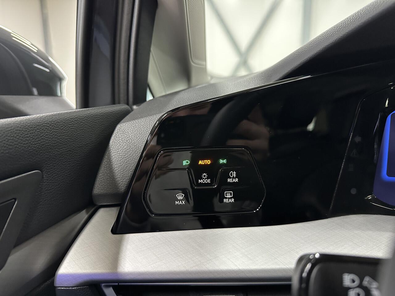 Volkswagen GOLF 1.5 eTSI 115pk Life Edition Facelift | Pano | Massage | ErgoActive | Winter pakket