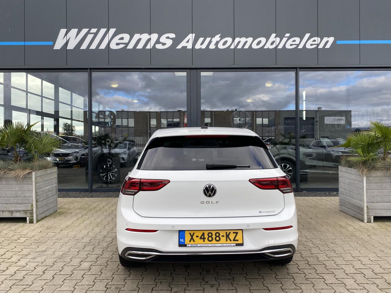 Volkswagen GOLF 1.4 eHybrid Style Adaptive Cruise Control, Camera & Massage Stoel